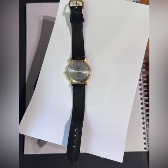 🕰️ Vintage Stylish Early 1990’s Men’s Movado ESQ Gold and Black Watch - Picture 11 of 16